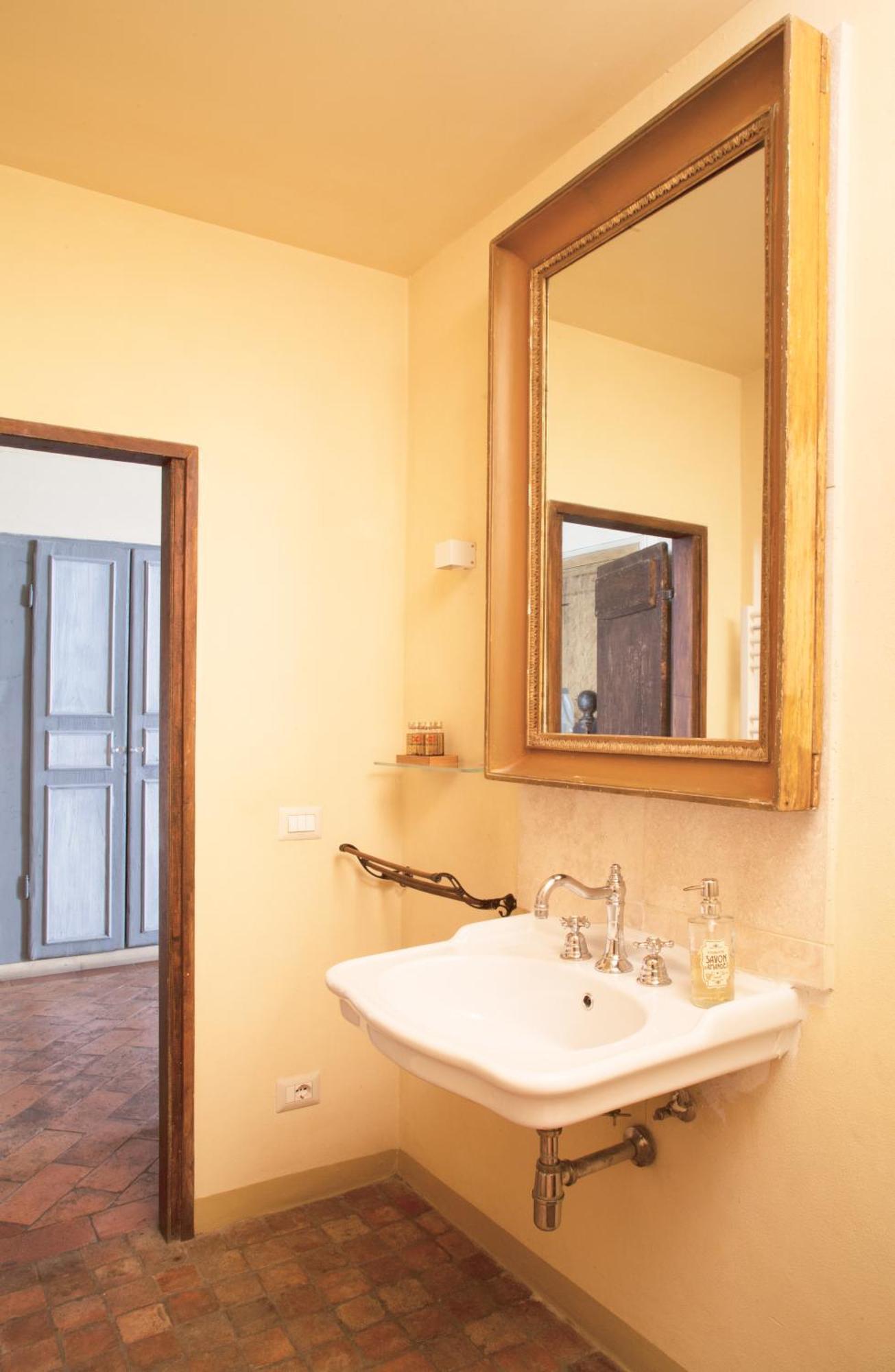 Berardi Palace Apartments Флоренция Экстерьер фото