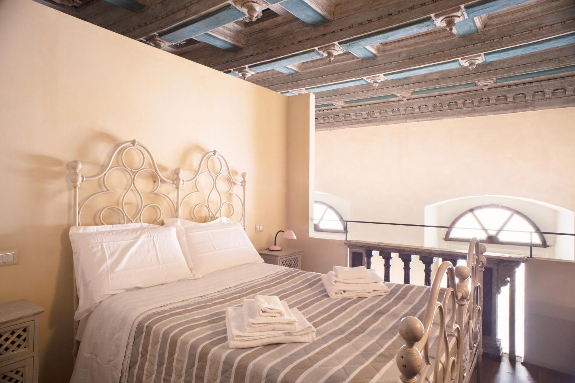 Berardi Palace Apartments Флоренция Экстерьер фото